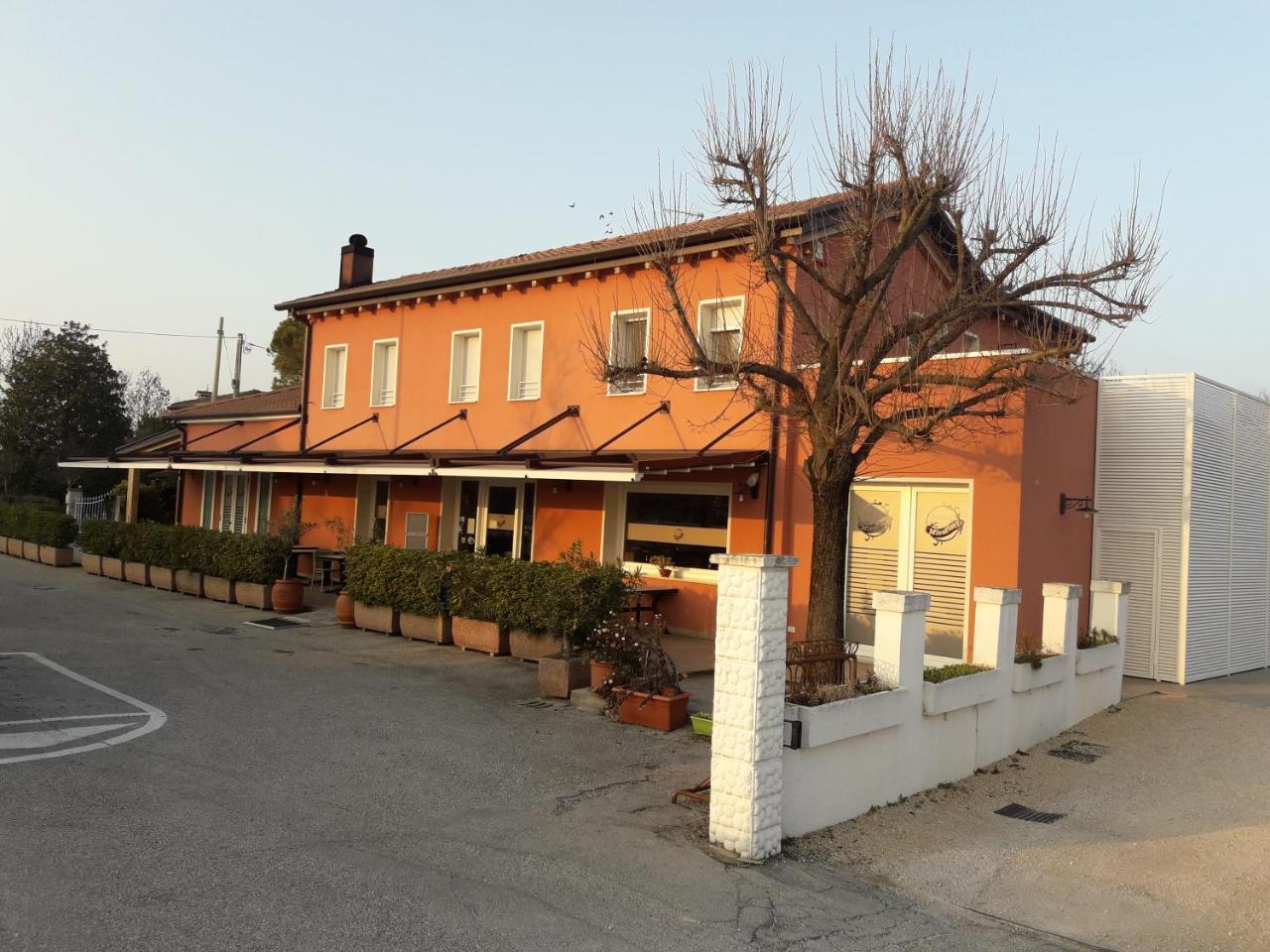 Locanda Mirafiori Hotell San Donà di Piave Eksteriør bilde